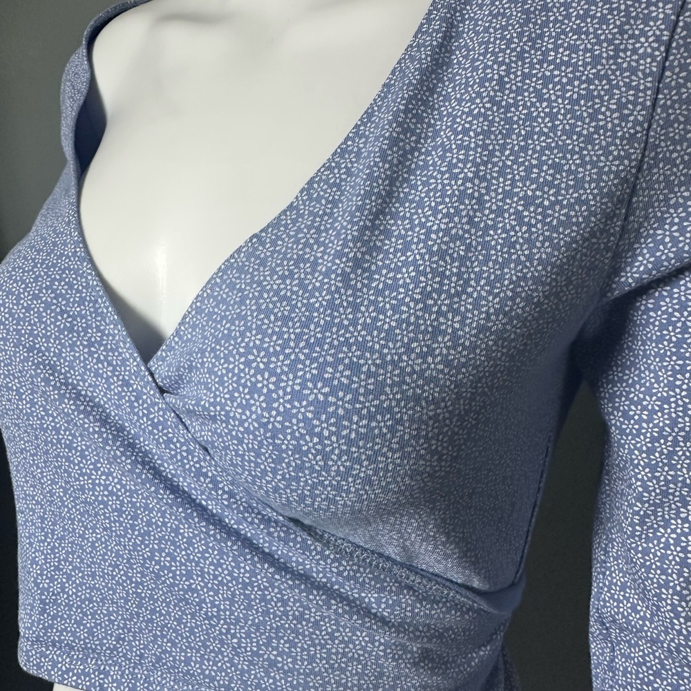Brandy Melville Blue Wrap Fitted Blouse Small P - Picture 5 of 6
